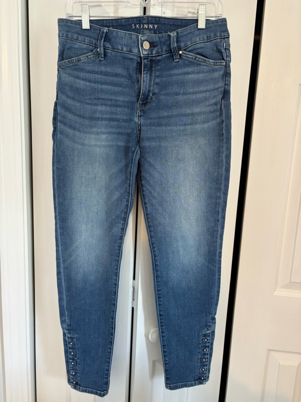 White House Black Market Blue Women’s Jeans - Classic Midwash